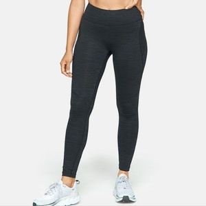 NWOT! Outdoor Voices Warmup 7/8 Legging in Charcoal, Size M